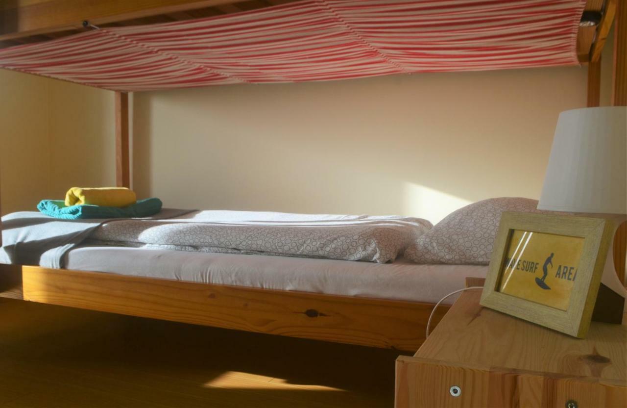 Surf House Baleal Bed and Breakfast Exteriör bild