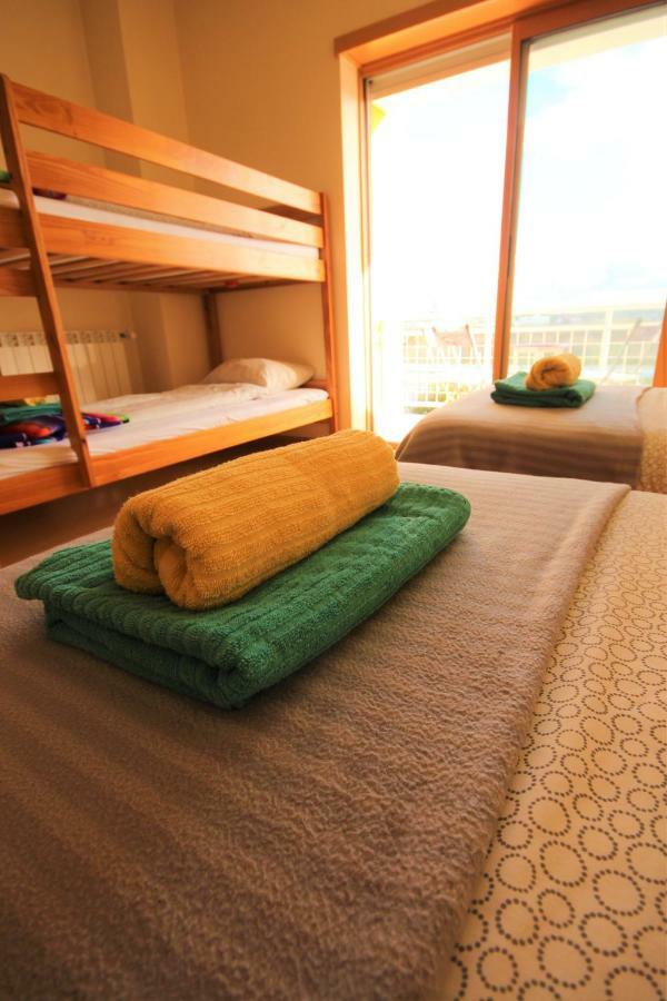 Surf House Baleal Bed and Breakfast Exteriör bild